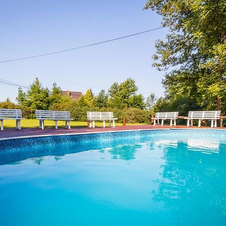 Отель Lisci Mlyn Френштат-под-Радгоштем Экстерьер фото