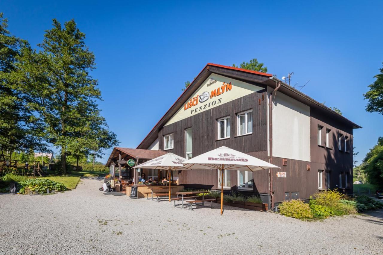 Отель Lisci Mlyn Френштат-под-Радгоштем Экстерьер фото
